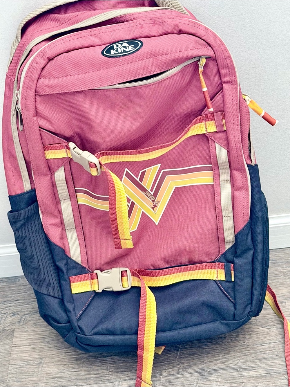 Dakine Happy Camper Mission 25L Backpack Retro Ski Snowboard Laptop